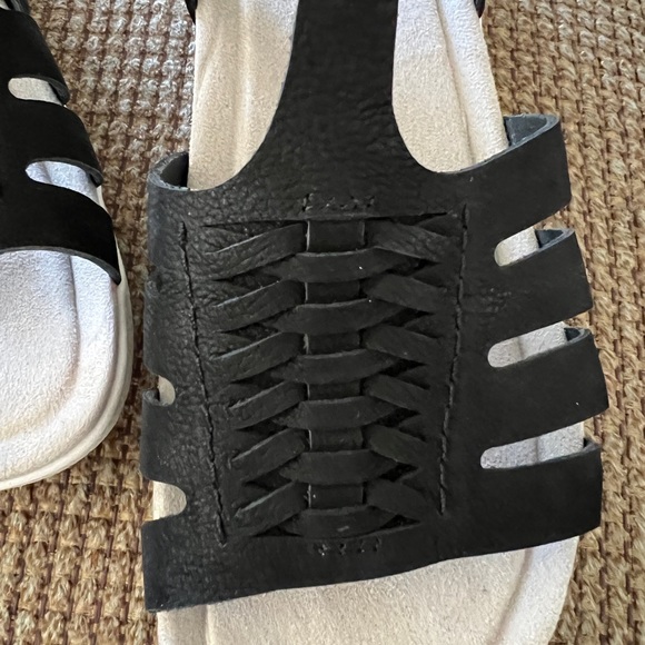 NWT EARTH BLACK SAILA SANDAL 9W - Picture 3 of 6